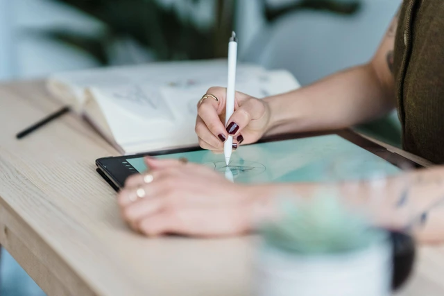 Rekomendasi Tablet dengan Stylus Pen Termurah